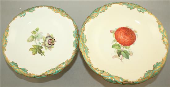 Mid 19th century Davenport part dessert service, 25cm x 15cm, plates 22.5cm(-)